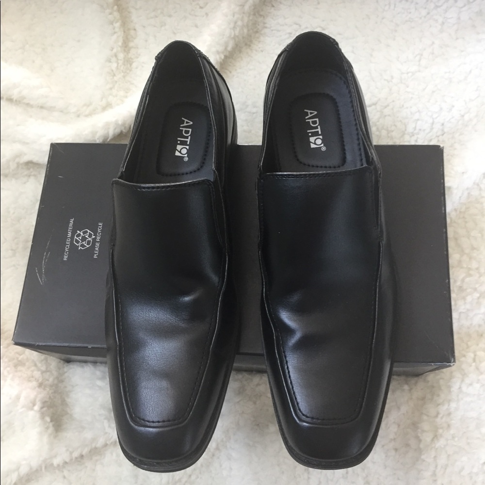 Men’s dress shoes